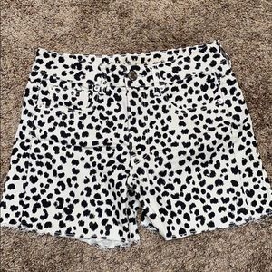 American Eagle Jean Shorts: Black/white leopard